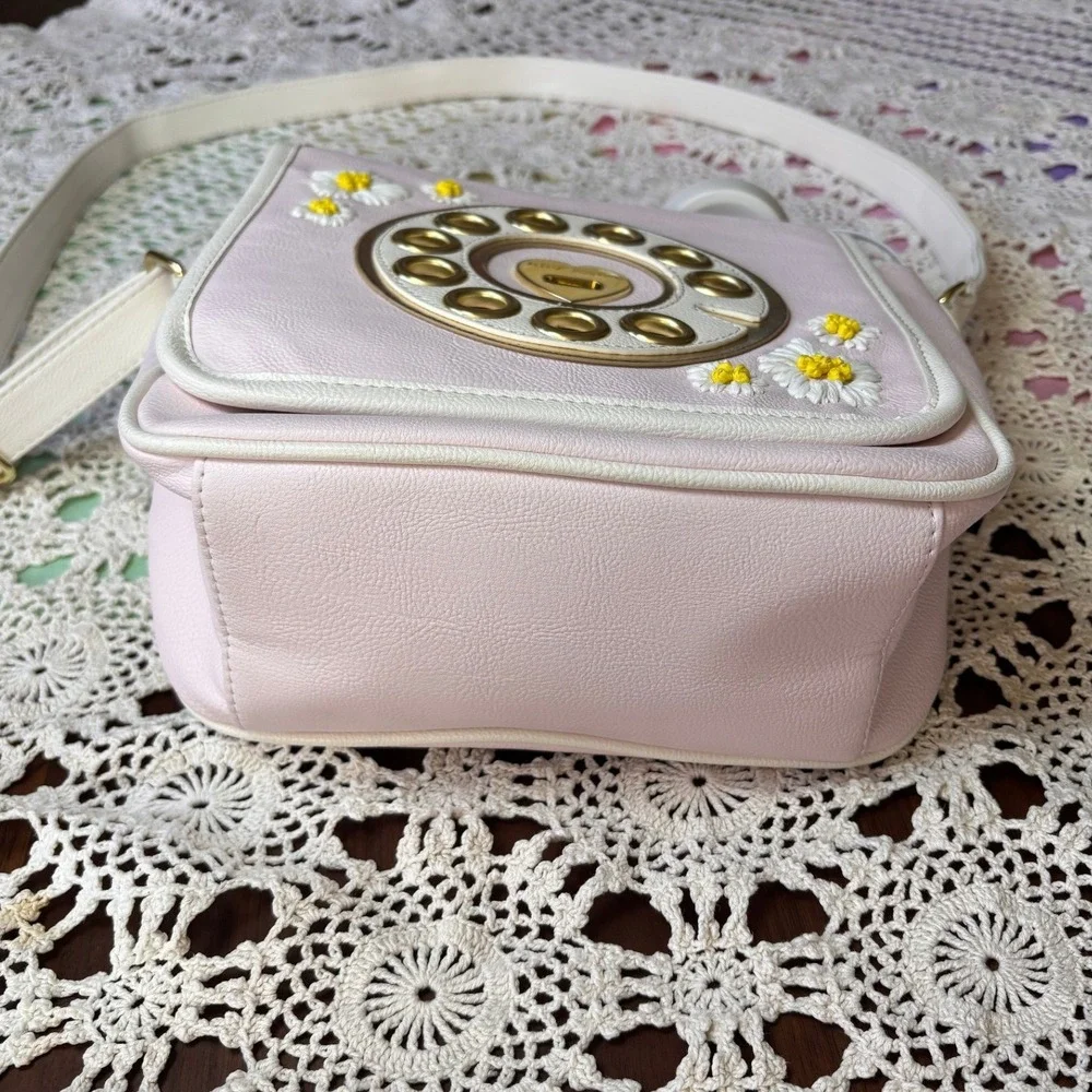 Betsey Johnson Call Me Phone Crossbody Bag Pink Daisy Bluetooth Handset Y2K - Picture 3 of 16